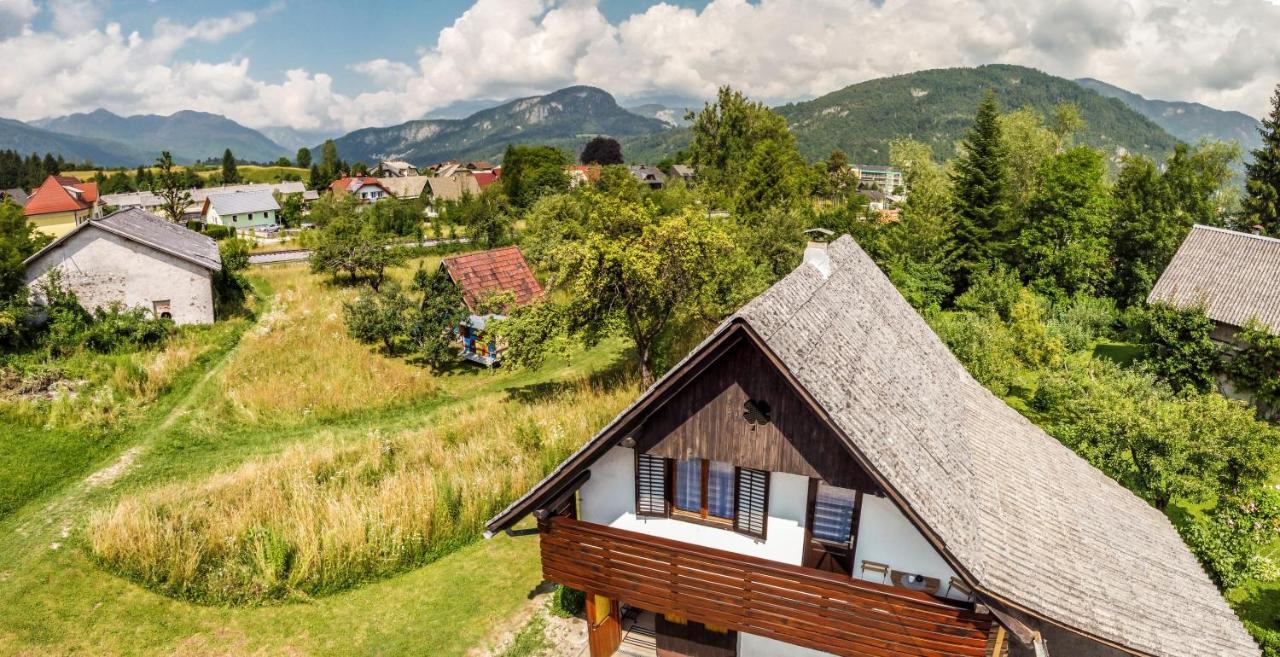 Апартаменты Apartma Petra Ravnik - Wanderer'S Hut Бохинь Экстерьер фото